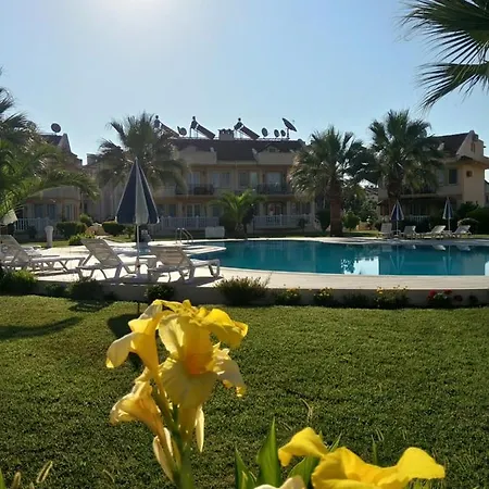 Beatiful With Two Pools And Garden فتحية